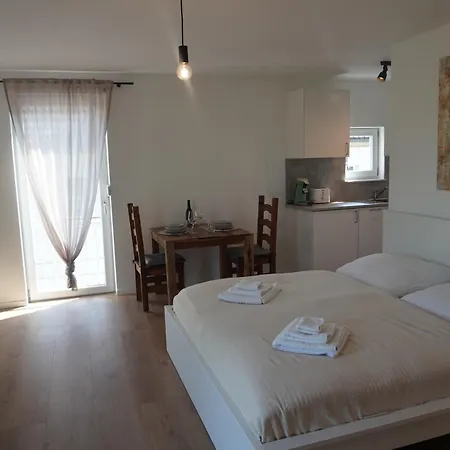 Hb-living Apartment-rheinblick דירה